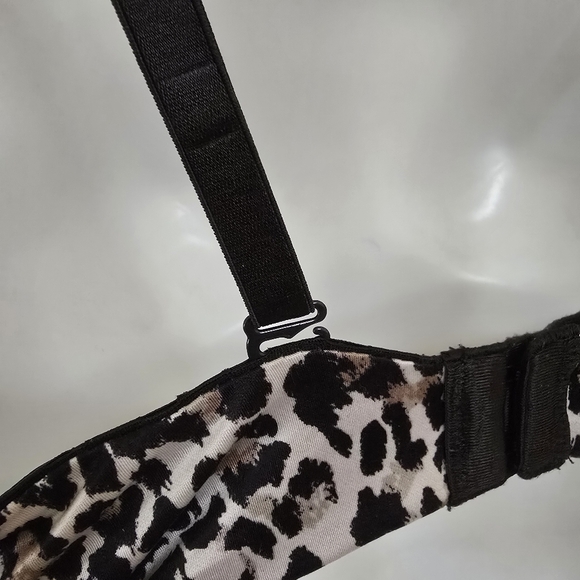 Victoria's Secret Miraculous Plunge | Leopard Print | 36D - Picture 6 of 10